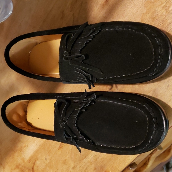 New black moccasins - Picture 1 of 4